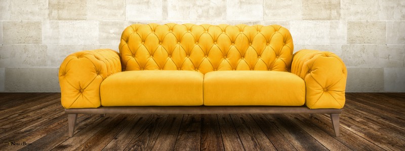 Minimalismus vs. Maximalismus – maximalistisches gelbes Sofa Minimalismus vs. Maximalismus - maximalistisches gelbes Sofa